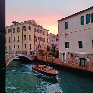 ca-dino-canal-view.hotelslidodijesolo.com/